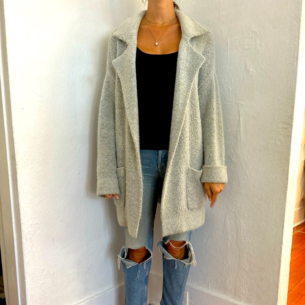 Thread and supply light gray jacket/sweater